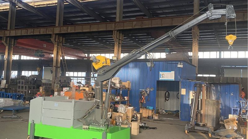 单梁起重机材质选型：如何根据实际工况精准决策